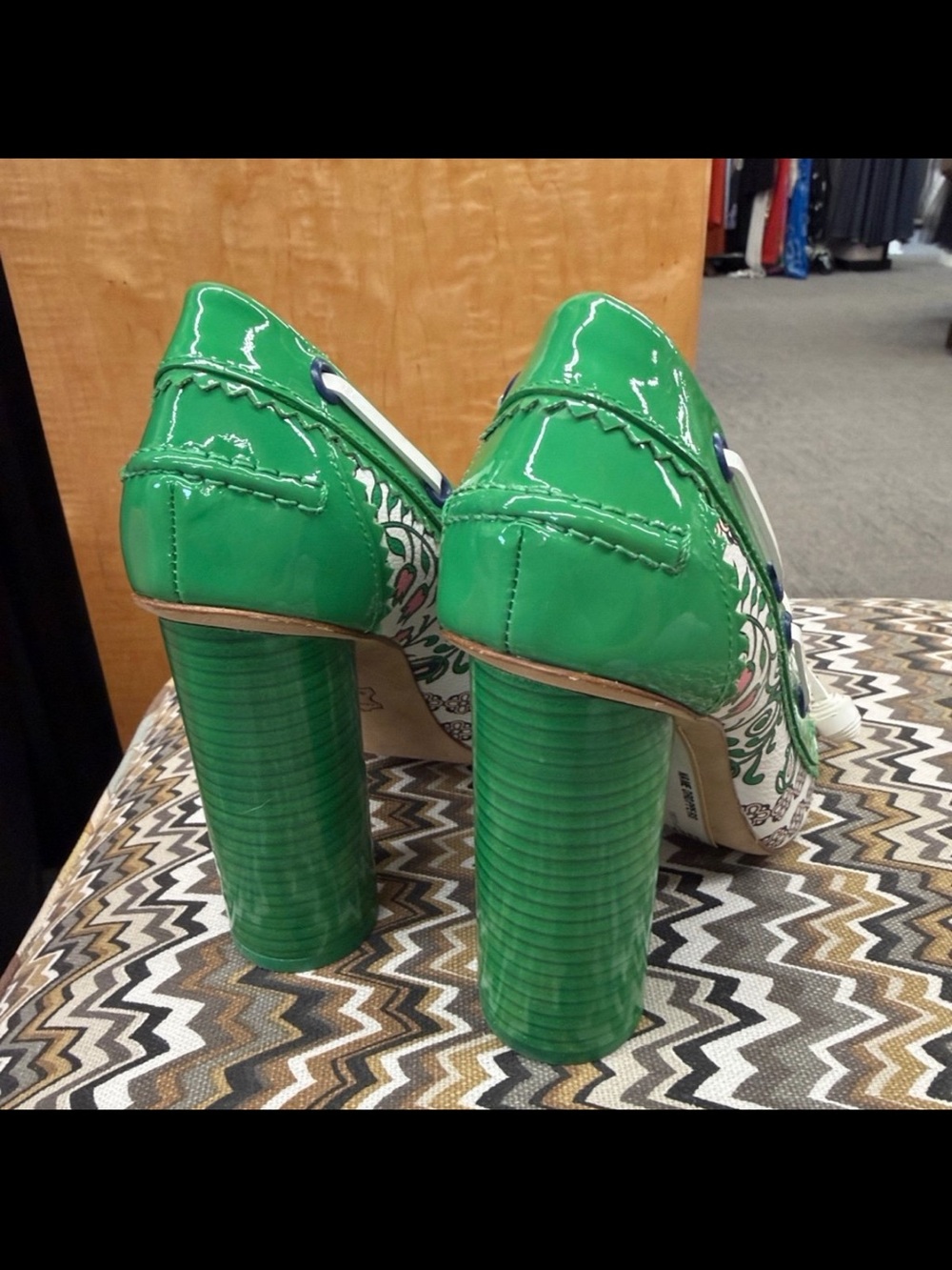 Tory Burch Green and White Floral Lace-Up Block Heel Pumps - Picture 7 of 10